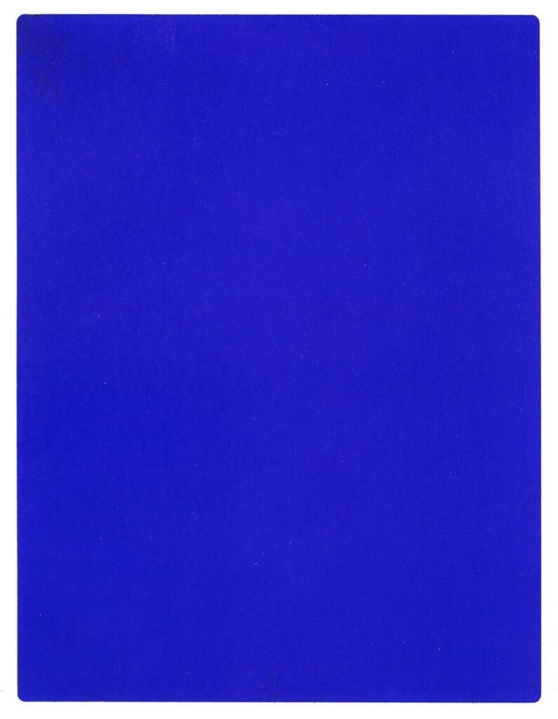 Yves Klein, il blu come polvere incandescente