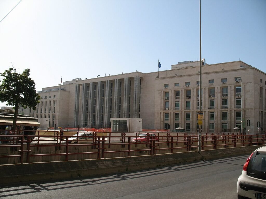 Le mafie non sparano più allo Stato: la violenza ora governa lo spaccio