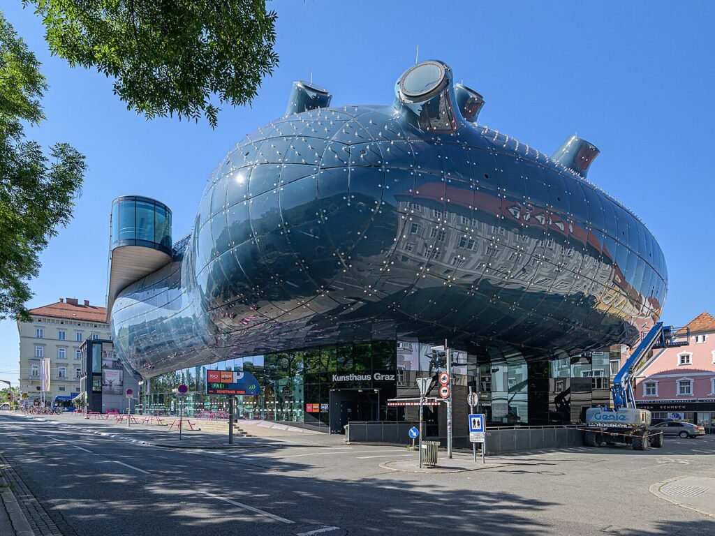 Architettura liquida: l’utopia di Marcos Novak e gli spazi che cambiano forma