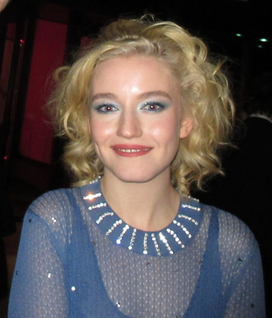 Julia Garner e Anthony Boyle in «The Altruists»: il crollo di FTX diventa una serie Netflix