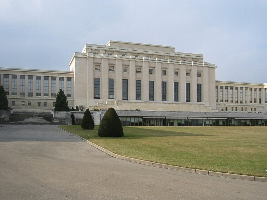 Lo spazio civico si restringe: l’allarme dell’Onu su associazioni, proteste e informazione